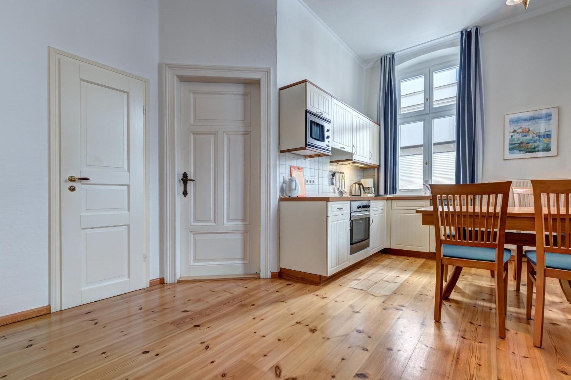 Villa Ahlbeck - Ferienwohnung Kuehlungsborn Heringsdorf  Exteriér fotografie